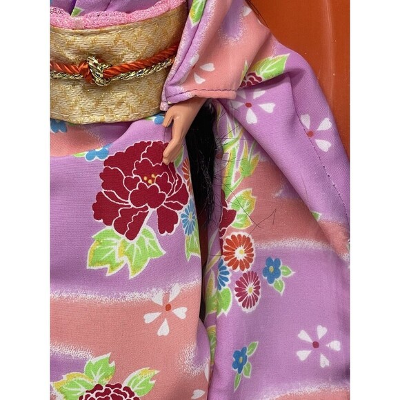 Barbie Japanese Collector Edition Dolls of the World Collection 1995 Mattel - Picture 6 of 16